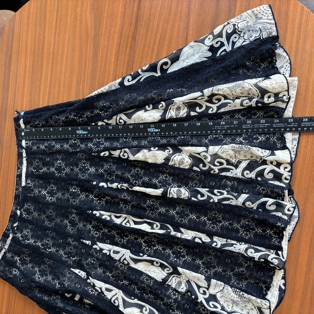 Y2K Vintage Bandolino Midi Skirt 10 Black Floral Lace Whimsigoth Fairy Boho Chic